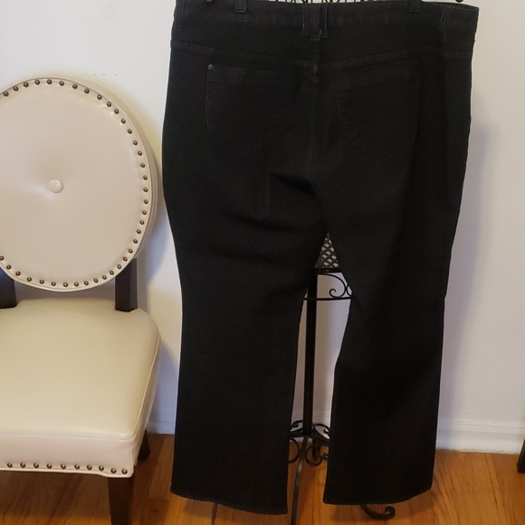 Jean - Picture 2 of 3